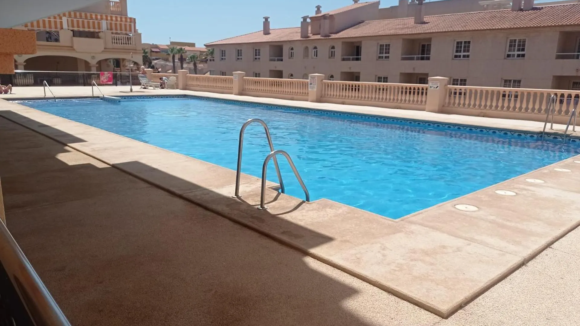 Apartamento De Calidad En Almerimar Con Excelente Vista Al Mar Y Buena Ubicacion
