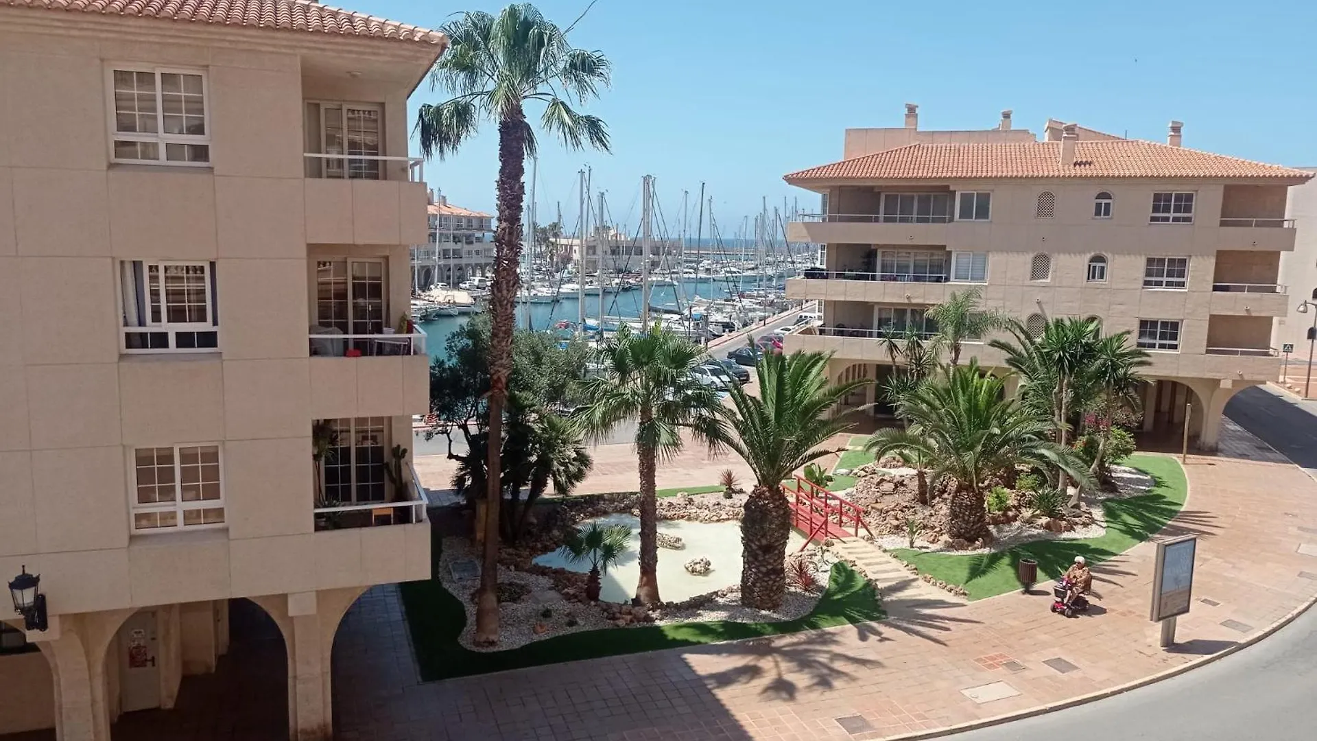 Apartamento De Calidad En Almerimar Con Excelente Vista Al Mar Y Buena Ubicacion 0*,