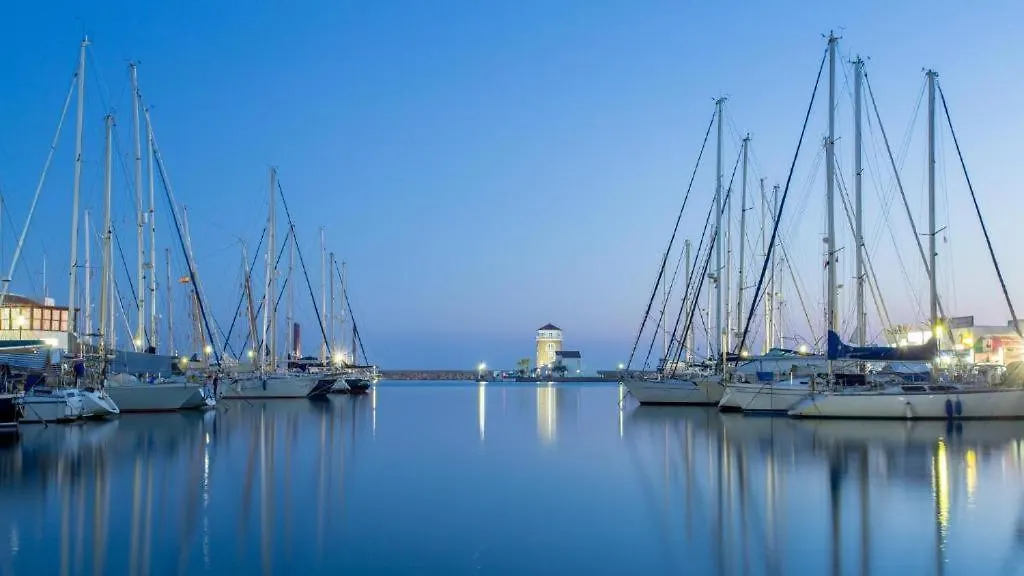 Apartamento De Calidad En Almerimar Con Excelente Vista Al Mar Y Buena Ubicacion